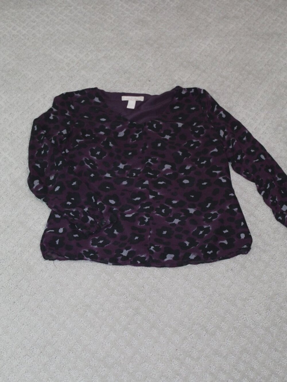 Banana Republic Size S Burgundy Black Grey Lined Long Sleeve Light Weight Blouse
